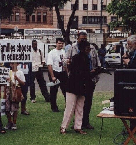 Homeschoolers protest against national curriculum in 2002